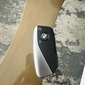 BMW Car Key Fob Black and Silver OEM PROGRAMMABLE 2024 X7 like new